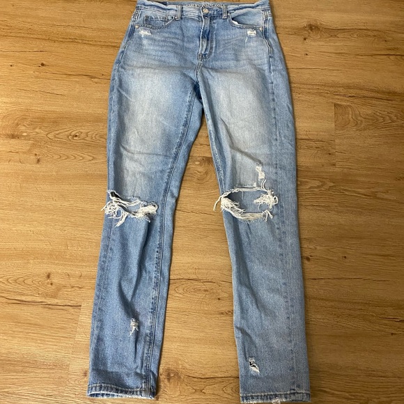 American Eagle Outfitters Denim - American eagle distressed mom jeans